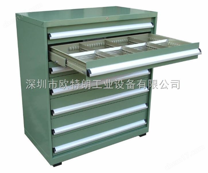 工具柜